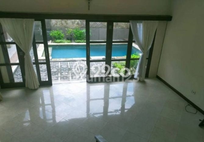 BEST OFFER! Rumah Untuk Investasi area Sanur, Luas 300m2m² Bangunan 200m2m² BEST OFFER! Rumah Untuk Investasi area Sanur, Luas 300m2m² Bangunan 200m2m²