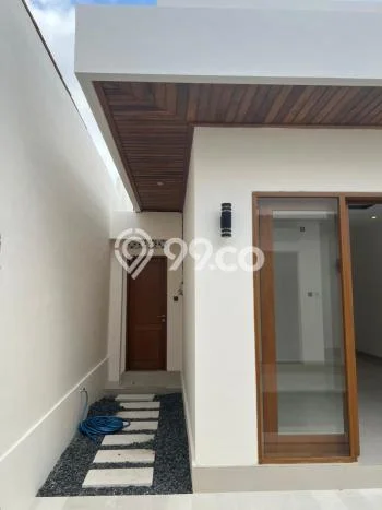 UNIT SPESIAL! Rumah di Kerobokan, 2 KT, Dekat Pusat Kota, LT 170m2m² LB 110m2m² UNIT SPESIAL! Rumah di Kerobokan, 2 KT, Dekat Pusat Kota, LT 170m2m² LB 110m2m²