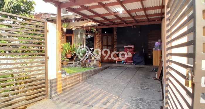 Dijual Rumah 3 KT di Puri Indah, Jakarta Barat - LT 140m² Dijual Rumah 3 KT di Puri Indah, Jakarta Barat - LT 140m²