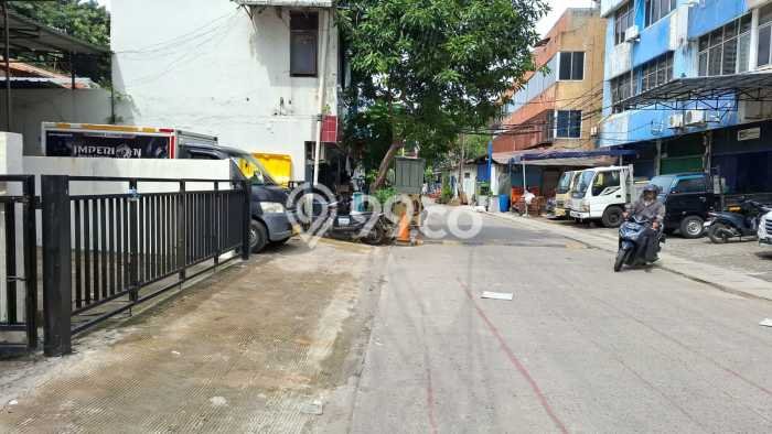 Area Ramai! Ruko Dijual di Sawah Besar untuk Bisnis Luas Bangunan 175m2 Area Ramai! Ruko Dijual di Sawah Besar untuk Bisnis Luas Bangunan 175m2