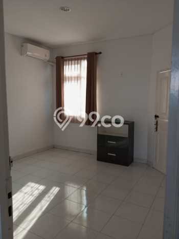 Rumah Elit Modern Tanpa Renovasi di Puri Indah Jakarta Barat Rumah Elit Modern Tanpa Renovasi di Puri Indah Jakarta Barat