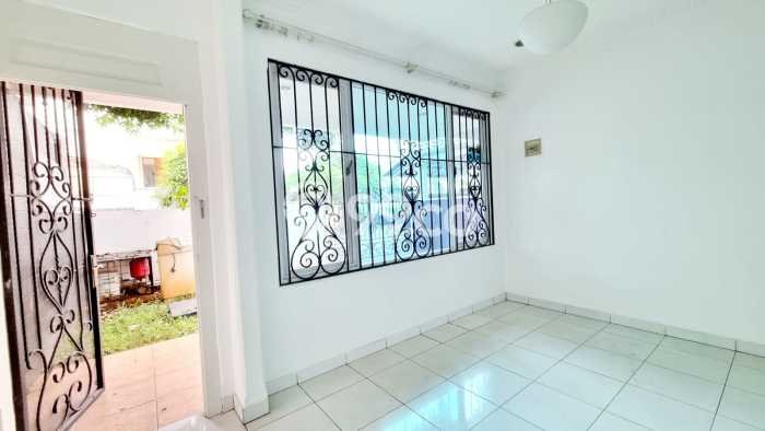 Dijual Rumah Premium dengan Fasilitas Sekitar Lengkap di Kembangan, Jakarta Barat Dijual Rumah Premium dengan Fasilitas Sekitar Lengkap di Kembangan, Jakarta Barat