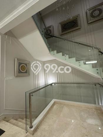 Rumah Luxury Modern Tanpa Renovasi di Joglo Jakarta Barat Rumah Luxury Modern Tanpa Renovasi di Joglo Jakarta Barat