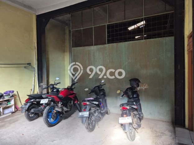 Unit Gudang Dijual di Jakarta Barat LT 299m2 & LB 360m2 Unit Gudang Dijual di Jakarta Barat LT 299m2 & LB 360m2