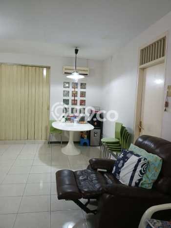 Rumah Mewah LB 150m2 Siap Pakai Desain Elegan di Permata Buana, Jakarta Barat Rumah Mewah LB 150m2 Siap Pakai Desain Elegan di Permata Buana, Jakarta Barat