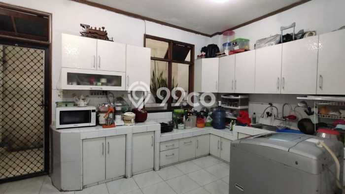 Lokasi Strategis! Dijual Ruko Bisnis di Grogol Petamburan, Jakarta Barat Kondisi Baik Lokasi Strategis! Dijual Ruko Bisnis di Grogol Petamburan, Jakarta Barat Kondisi Baik