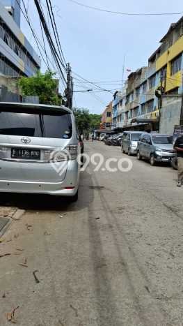 Area Ramai! Ruko Dijual di Sawah Besar untuk Bisnis Luas Bangunan 175m2 Area Ramai! Ruko Dijual di Sawah Besar untuk Bisnis Luas Bangunan 175m2