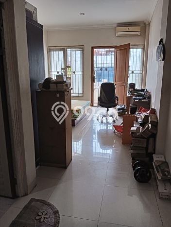 Siap Huni Hunian Elit 4 Kamar di Tambora Dekat ke Mana Pun Siap Huni Hunian Elit 4 Kamar di Tambora Dekat ke Mana Pun