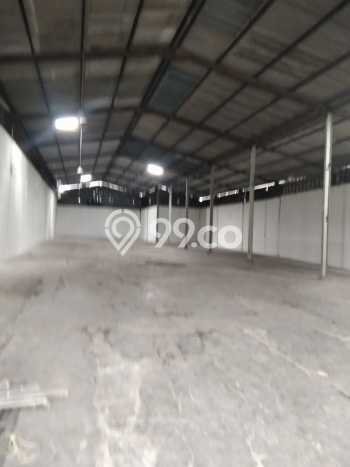 Gudang Disewa di Jakarta Barat dengan LB 1100m2 Area Komersial Ramai Gudang Disewa di Jakarta Barat dengan LB 1100m2 Area Komersial Ramai