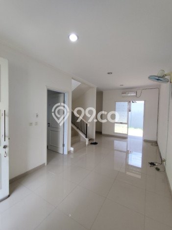 Rumah Nyaman di , 3 KT, Area Tenang, Luas 102m2m² LB 120m2m² Rumah Nyaman di , 3 KT, Area Tenang, Luas 102m2m² LB 120m2m²