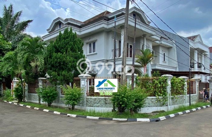 Rumah Elit Modern Tanpa Renovasi di Cibubur Jakarta Timur Rumah Elit Modern Tanpa Renovasi di Cibubur Jakarta Timur