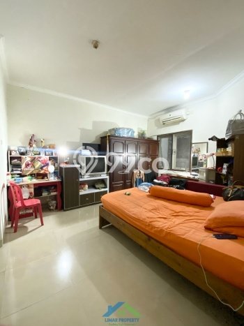 Rumah Elit Modern Tanpa Renovasi di Cibubur Jakarta Timur Rumah Elit Modern Tanpa Renovasi di Cibubur Jakarta Timur