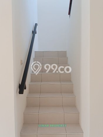 Rumah Elit Modern Siap Huni di Kota Wisata Jakarta Timur Rumah Elit Modern Siap Huni di Kota Wisata Jakarta Timur