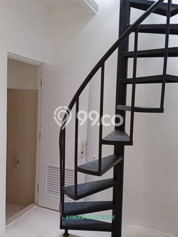 Rumah Elit Modern Siap Huni di Kota Wisata Jakarta Timur Rumah Elit Modern Siap Huni di Kota Wisata Jakarta Timur