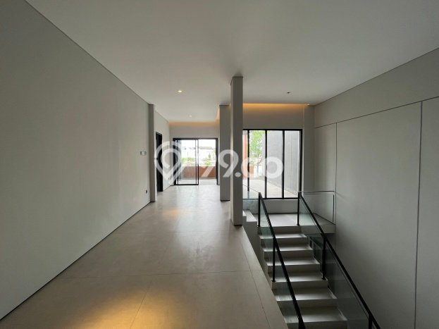 Jual Rumah Luas Elegan Dengan View Cantik di Cinere, Jakarta Selatan Jual Rumah Luas Elegan Dengan View Cantik di Cinere, Jakarta Selatan