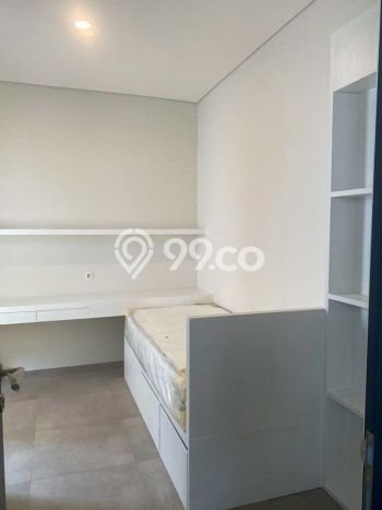 Rumah Luas Asri 2 KT Siap Pakai di BSD City Tangerang Rumah Luas Asri 2 KT Siap Pakai di BSD City Tangerang