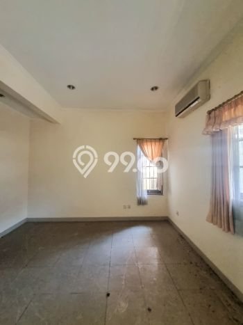 Rumah Luas Asri 3 KT Siap Pakai di Lippo Karawaci Tangerang Rumah Luas Asri 3 KT Siap Pakai di Lippo Karawaci Tangerang