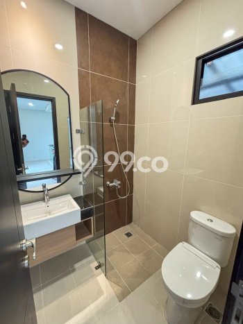 UNIT TERBATAS! Rumah di , 4 KT, Luas 153m2m² Bangunan 196m2m² UNIT TERBATAS! Rumah di , 4 KT, Luas 153m2m² Bangunan 196m2m²