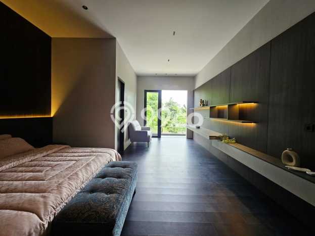 Dijual Rumah Mewah Megah Dengan View Eksklusif di Alam Sutera, Tangerang Dijual Rumah Mewah Megah Dengan View Eksklusif di Alam Sutera, Tangerang