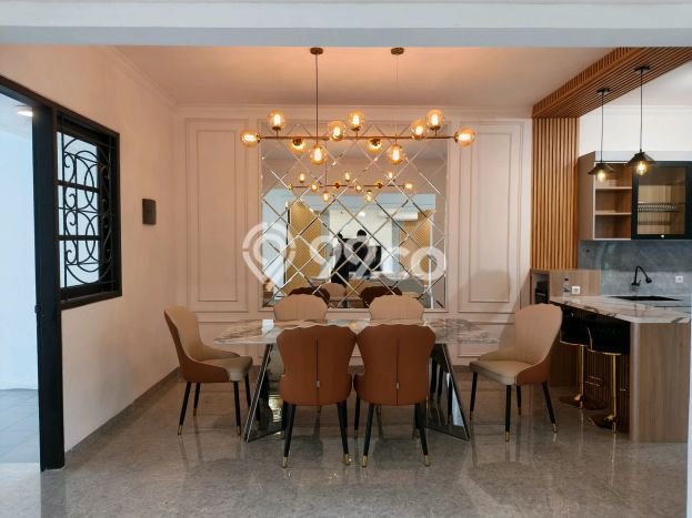 Hunian Elit LB 280m2 Siap Huni Desain Elegan di BSD Puspita Loka, Tangerang Hunian Elit LB 280m2 Siap Huni Desain Elegan di BSD Puspita Loka, Tangerang