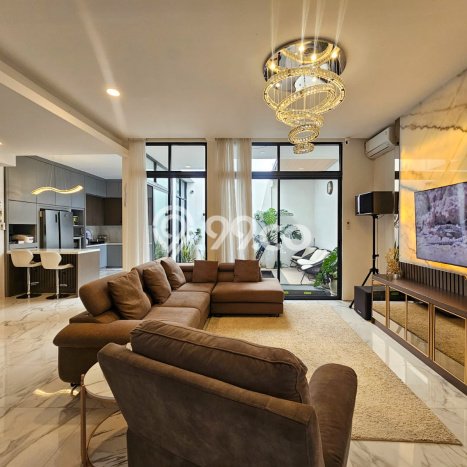 Jual Rumah Luas Elegan Dengan View Eksklusif di Lippo Karawaci, Tangerang Jual Rumah Luas Elegan Dengan View Eksklusif di Lippo Karawaci, Tangerang
