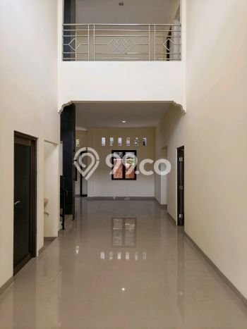 Hunian Mewah LB 250m2 Siap Huni Desain Elegan di BSD Taman Crysant, Tangerang Hunian Mewah LB 250m2 Siap Huni Desain Elegan di BSD Taman Crysant, Tangerang