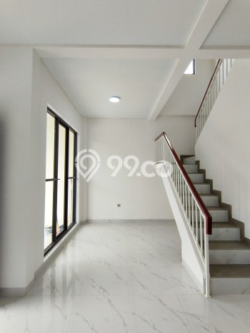 SIAP HUNI! Rumah Asri area Lippo Karawaci, Luas 81m² LB 120m² SIAP HUNI! Rumah Asri area Lippo Karawaci, Luas 81m² LB 120m²