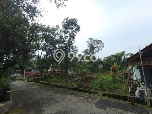 Jarang Ada! Tanah di Ngemplak Punya Luas 137m2 SHM Jarang Ada! Tanah di Ngemplak Punya Luas 137m2 SHM