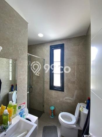 Rumah Elit LB 231m2 Siap Pakai Desain Elegan di Alam Sutera, Tangerang Rumah Elit LB 231m2 Siap Pakai Desain Elegan di Alam Sutera, Tangerang