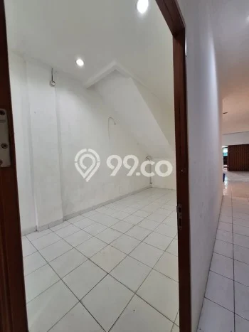 KAWASAN KOMERSIAL! Ruko Disewakan di Jembatan Lima, Luas 400m2m², Lokasi Strategis KAWASAN KOMERSIAL! Ruko Disewakan di Jembatan Lima, Luas 400m2m², Lokasi Strategis