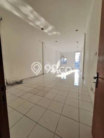 KAWASAN KOMERSIAL! Ruko Disewakan di Jembatan Lima, Luas 400m2m², Lokasi Strategis KAWASAN KOMERSIAL! Ruko Disewakan di Jembatan Lima, Luas 400m2m², Lokasi Strategis