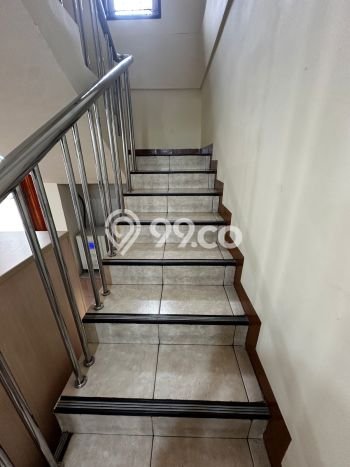 Rumah Kontrakan Jakarta Utara LT 200m2 LB 350m2 Area Muara Karang Rumah Kontrakan Jakarta Utara LT 200m2 LB 350m2 Area Muara Karang