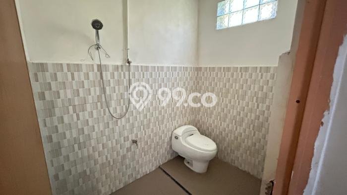 Dijual Rumah 5 Kamar Lokasi Ideal Bagus dan Strategis di Tamansari Dijual Rumah 5 Kamar Lokasi Ideal Bagus dan Strategis di Tamansari