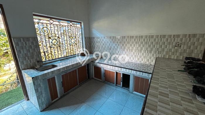 Dijual Rumah 5 Kamar Lokasi Ideal Bagus dan Strategis di Tamansari Dijual Rumah 5 Kamar Lokasi Ideal Bagus dan Strategis di Tamansari