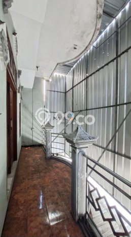FOR RENT! Ruko di Dinoyo Cocok untuk Bisnis 280m2 FOR RENT! Ruko di Dinoyo Cocok untuk Bisnis 280m2