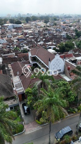 LOKASI STRATEGIS! Vila Kawasan Klojen, Luas 898m2m², View Indah di area LOKASI STRATEGIS! Vila Kawasan Klojen, Luas 898m2m², View Indah di area