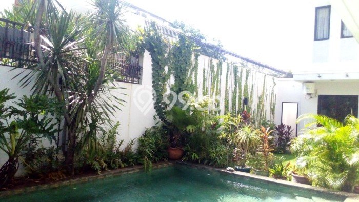 Rumah di Kemang, 5 KM, Area Strategis, Luas 600m2m² LB 552m2m² Rumah di Kemang, 5 KM, Area Strategis, Luas 600m2m² LB 552m2m²