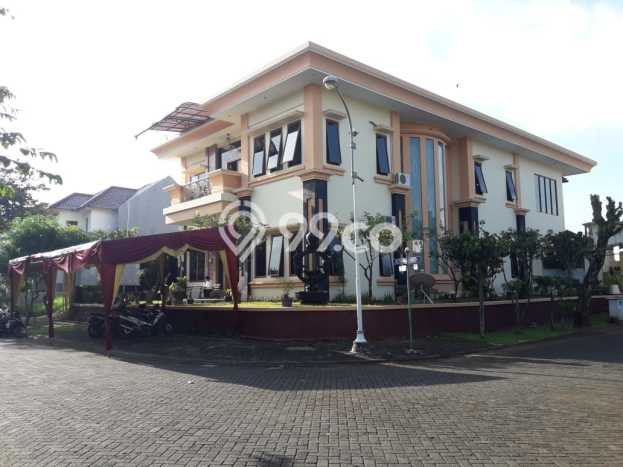 Ready to Use! Premium House LT 842m2 Desain Modern di BSB City Ready to Use! Premium House LT 842m2 Desain Modern di BSB City
