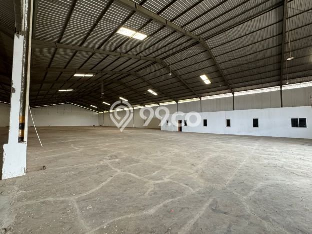Unit Gudang Disewa Lokasi Ngaliyan, Semarang Spesifikasi Luas Bangunan 3744m2 Unit Gudang Disewa Lokasi Ngaliyan, Semarang Spesifikasi Luas Bangunan 3744m2