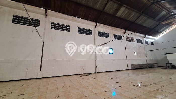 Gudang Paling Dicari LB 1800m2 Dijual di Baki Gudang Paling Dicari LB 1800m2 Dijual di Baki