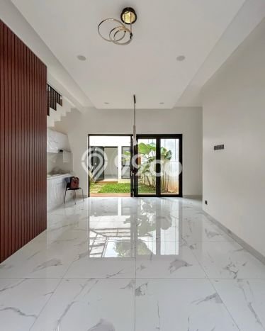 Rumah Strategis Modern Lb 156m2 di Pesanggrahan, Jakarta Selatan Rumah Strategis Modern Lb 156m2 di Pesanggrahan, Jakarta Selatan