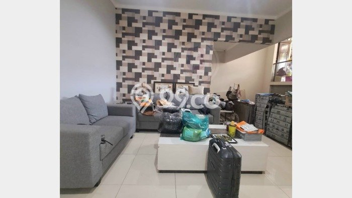 Hunian Mewah LB 200m2 Siap Pakai Desain Elegan di Bintaro, Tangerang Selatan Hunian Mewah LB 200m2 Siap Pakai Desain Elegan di Bintaro, Tangerang Selatan