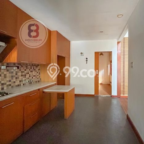 Hunian Nyaman Asri 2 KT Siap Huni di Bintaro Tangerang Selatan Hunian Nyaman Asri 2 KT Siap Huni di Bintaro Tangerang Selatan