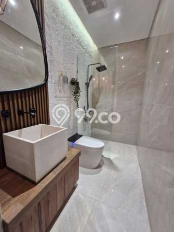 Dijual Rumah Luas Elegan Dengan View Cantik di Jakarta Garden City, Jakarta Timur Dijual Rumah Luas Elegan Dengan View Cantik di Jakarta Garden City, Jakarta Timur