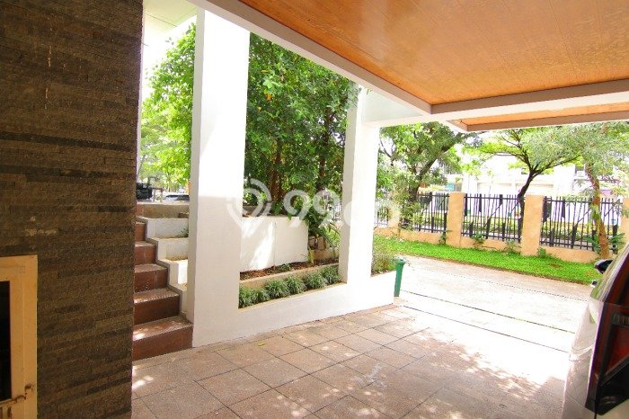 Rumah Mewah LB 168m2 Siap Pakai Desain Elegan di Kalideres, Jakarta Barat Rumah Mewah LB 168m2 Siap Pakai Desain Elegan di Kalideres, Jakarta Barat