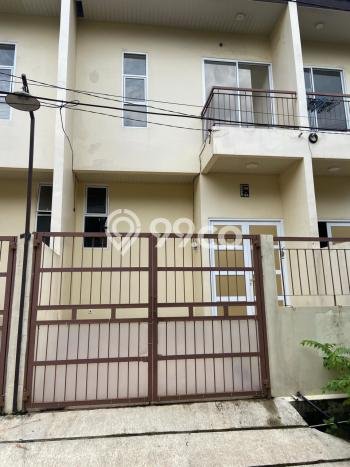 Disewakan Cepat Rumah Kondisi Baik di Area Bekasi Barat, Bekasi Disewakan Cepat Rumah Kondisi Baik di Area Bekasi Barat, Bekasi