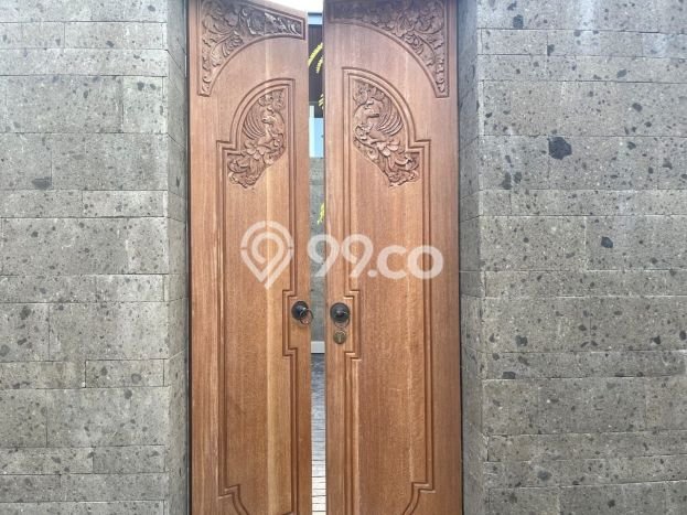 Rumah Strategis di Canggu, Badung, LT 120m² Bangunan 105m² - HARGA NEGO! Rumah Strategis di Canggu, Badung, LT 120m² Bangunan 105m² - HARGA NEGO!