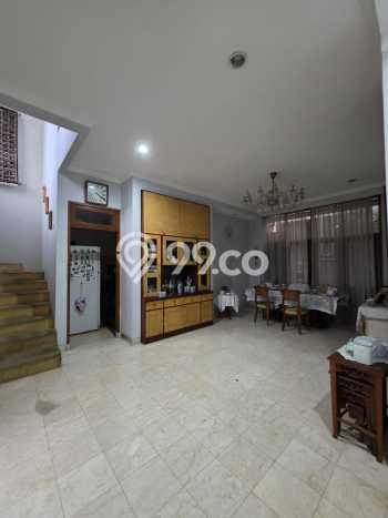 Rumah 4 KT 3 KM Lokasi Strategis di Pondok Indah, Jakarta Selatan Rumah 4 KT 3 KM Lokasi Strategis di Pondok Indah, Jakarta Selatan