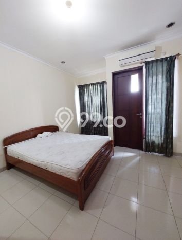 Rumah Luxury Modern Siap Huni di Pejaten Jakarta Selatan Rumah Luxury Modern Siap Huni di Pejaten Jakarta Selatan