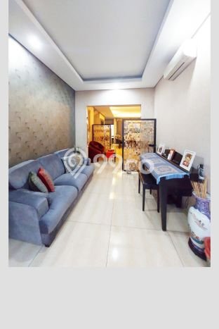 Rumah Luxury Modern Siap Huni di Pondok Indah Jakarta Selatan Rumah Luxury Modern Siap Huni di Pondok Indah Jakarta Selatan